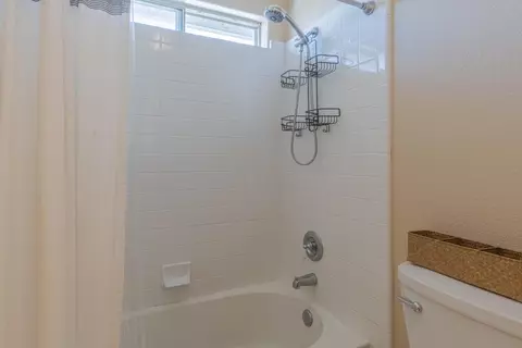 Bath - 1910 Whitman St, Salinas, CA 93906 photo 5 of 5