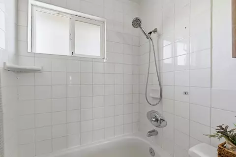 Bath - 1550 Clear Lake Ave, Milpitas, CA 95035 photo 3 of 3
