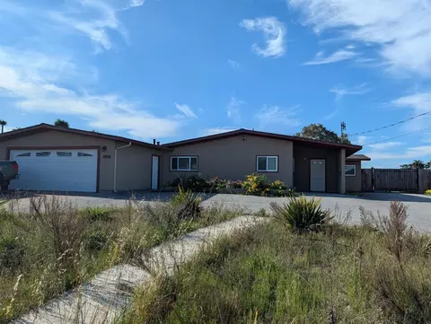 222 Mortimer Ln, Marina, CA 93933