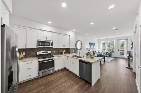 5951 Sunstone Dr 411, San Jose, CA 95123