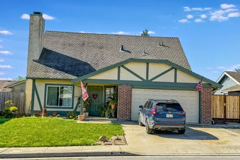 203 Plum Hill Dr, Watsonville, CA 95076