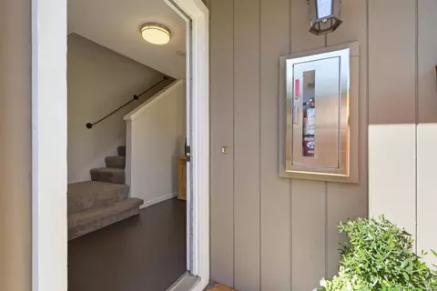 Entry Way - 137 Union Ave A, Campbell, CA 95008 photo 2 of 2