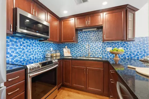 Kitchen - 137 Union Ave A, Campbell, CA 95008 photo 3 of 3