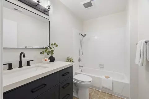 Bath - 137 Union Ave A, Campbell, CA 95008 photo 3 of 4