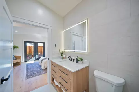 Bath - 604 Oak Dr, Capitola, CA 95010 photo 3 of 3