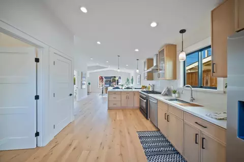 Entry Way - 604 Oak Dr, Capitola, CA 95010 photo 3 of 3