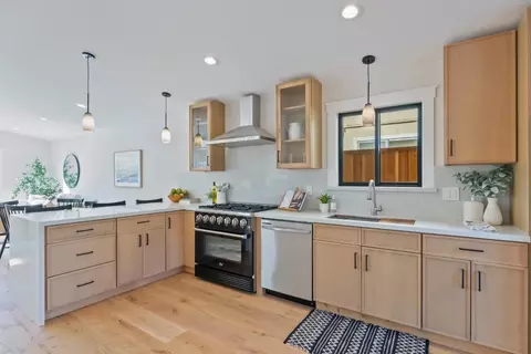 Kitchen - 604 Oak Dr, Capitola, CA 95010 photo 6 of 7