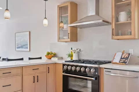 Kitchen - 604 Oak Dr, Capitola, CA 95010 photo 5 of 7