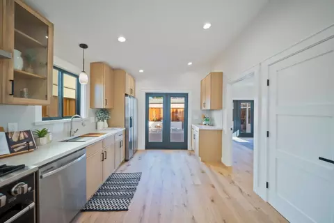 Entry Way - 604 Oak Dr, Capitola, CA 95010 photo 2 of 3