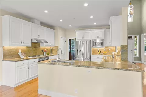 Kitchen - 2045 Rockrose Ct, Gilroy, CA 95020 photo 5 of 5
