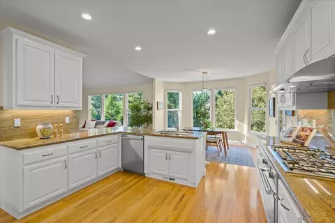 Kitchen - 2045 Rockrose Ct, Gilroy, CA 95020 photo 4 of 5
