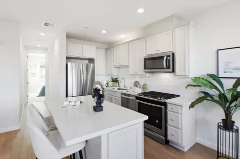Kitchen - 1910 Joshua Tree Cir, Milpitas, CA 95035 photo 2 of 3