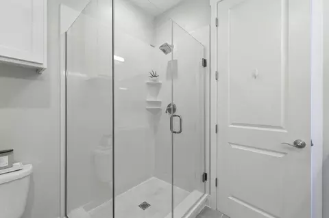 Bath - 1911 Stella St, Mountain View, CA 94043 photo 2 of 4