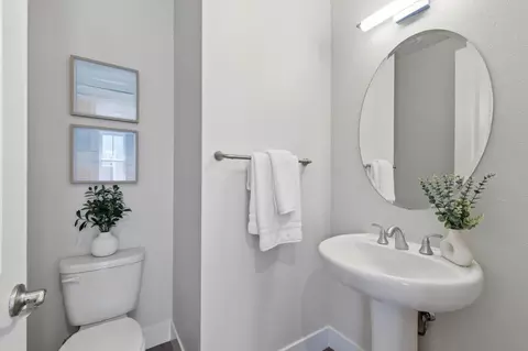 Bath - 1911 Stella St, Mountain View, CA 94043 photo 4 of 4