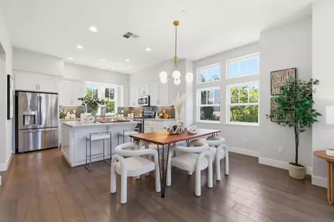 Dining - 1911 Stella St, Mountain View, CA 94043 photo 1 of 2