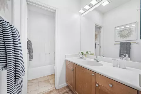 Bath - 59 Wind Song, Milpitas, CA 95035 photo 4 of 6