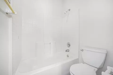 Bath - 59 Wind Song, Milpitas, CA 95035 photo 5 of 6