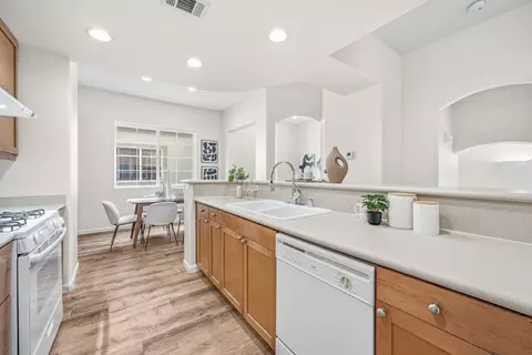 Kitchen - 59 Wind Song, Milpitas, CA 95035 photo 2 of 4