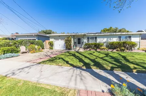 58 Young Dr, Salinas, CA 93901