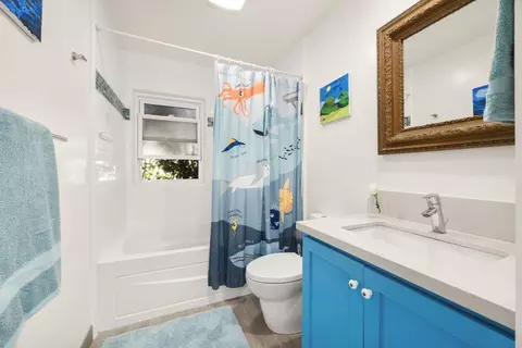 Bath - 609 Oak Dr, Capitola, CA 95010 photo 1 of 1