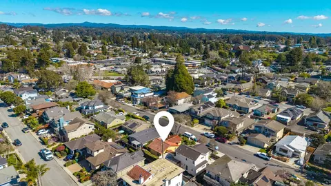 View/Area - 609 Oak Dr, Capitola, CA 95010 photo 4 of 6