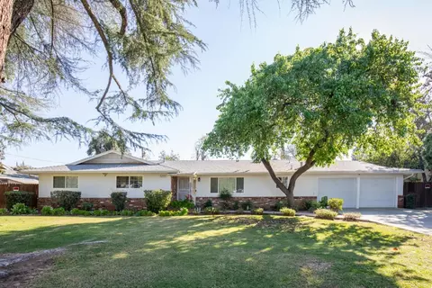 5274 N Nantucket Ave, Fresno, CA 93704