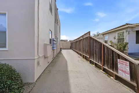 Exterior - 15 Eastern Dr, Watsonville, CA 95076 photo 2 of 9