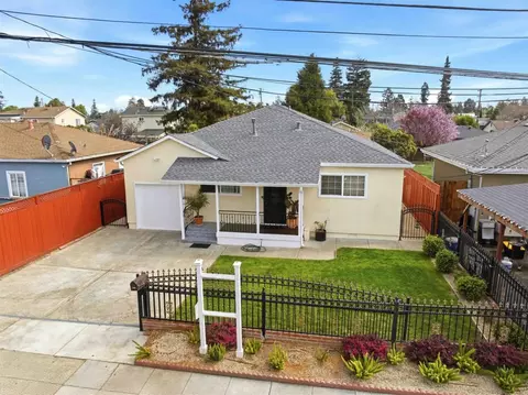 732 4th Ave, Redwood City, CA 94063