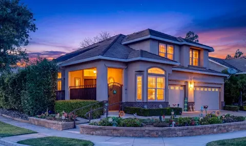 9123 Rancho Hills Dr, Gilroy, CA 95020