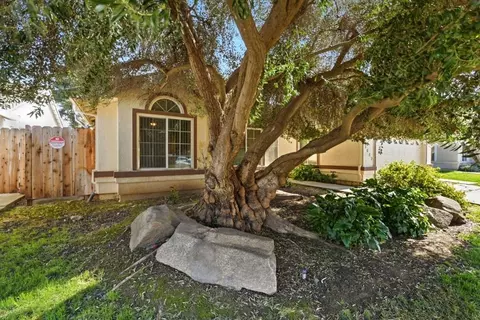 Exterior - 3882 Pintail Ct, Merced, CA 95340 photo 2 of 7