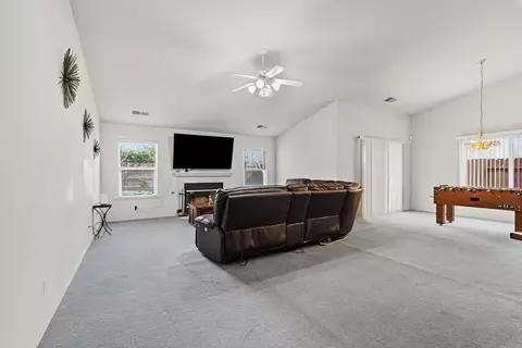 Living - 3882 Pintail Ct, Merced, CA 95340 photo 1 of 2