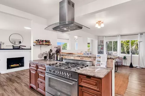 Kitchen - 722 Gleneagle Ave, Hayward, CA 94544 photo 1 of 4