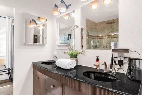 Bath - 722 Gleneagle Ave, Hayward, CA 94544 photo 2 of 4