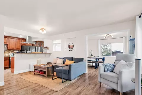 Living - 722 Gleneagle Ave, Hayward, CA 94544 photo 1 of 4