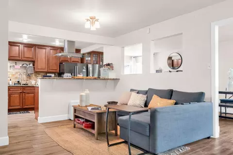 Living - 722 Gleneagle Ave, Hayward, CA 94544 photo 2 of 4
