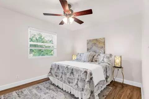 Bedroom - 722 Gleneagle Ave, Hayward, CA 94544 photo 7 of 9