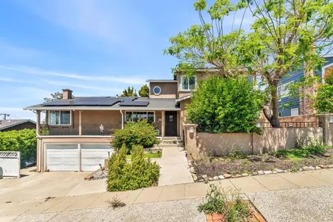 Exterior - 722 Gleneagle Ave, Hayward, CA 94544 photo 2 of 11
