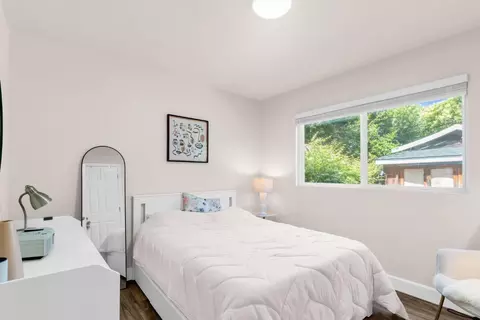 Bedroom - 722 Gleneagle Ave, Hayward, CA 94544 photo 9 of 9