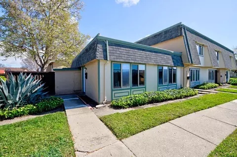 27785 Hummingbird Ct, Hayward, CA 94545