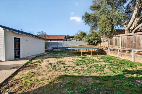 Exterior - 123 Prado St, Salinas, CA 93906 photo 9 of 13