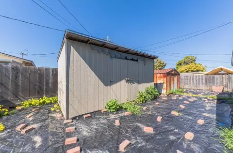Exterior - 1489 Lassen Ave, Salinas, CA 93906 photo 3 of 5