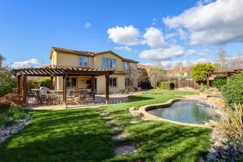 50 Tilton Ave, Morgan Hill, CA 95037