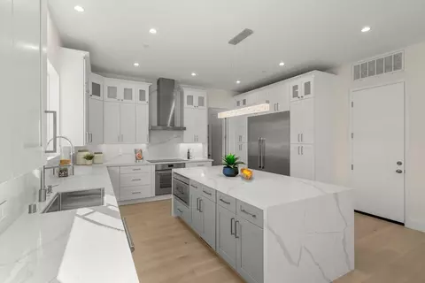 Kitchen - 810 Virginia Ct, Campbell, CA 95008 photo 2 of 6