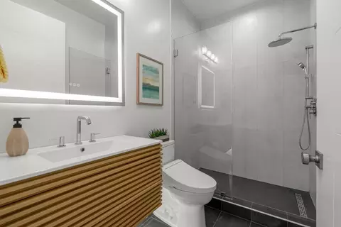 Bath - 810 Virginia Ct, Campbell, CA 95008 photo 1 of 9