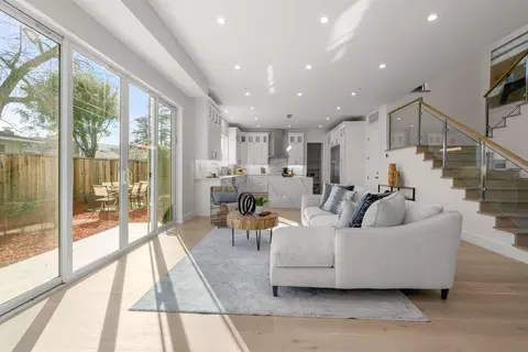 Living - 810 Virginia Ct, Campbell, CA 95008 photo 5 of 5