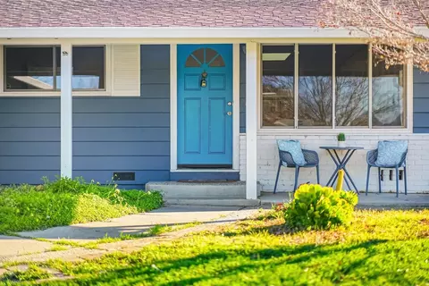 872 Loyalton Dr, Campbell, CA 95008