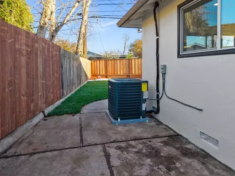 Exterior - 390 Valmy St, Milpitas, CA 95035 photo 8 of 8