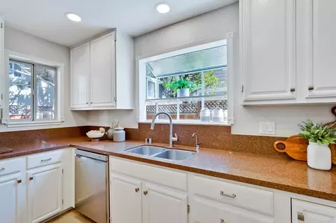 2112 Windrose Pl, Mountain View, CA 94043 photo 12
