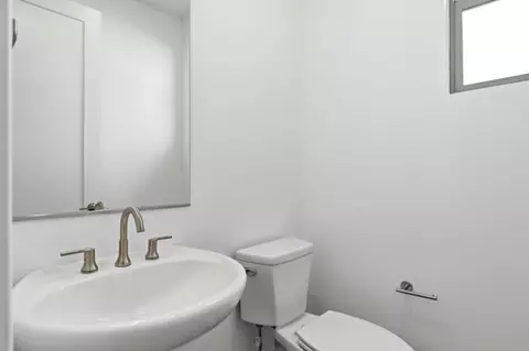 Bath - 7344 Ailes Ct, Gilroy, CA 95020 photo 1 of 6
