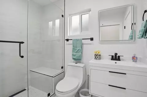 Bath - 27 Midway Ave, Mill Valley, CA 94941 photo 1 of 5